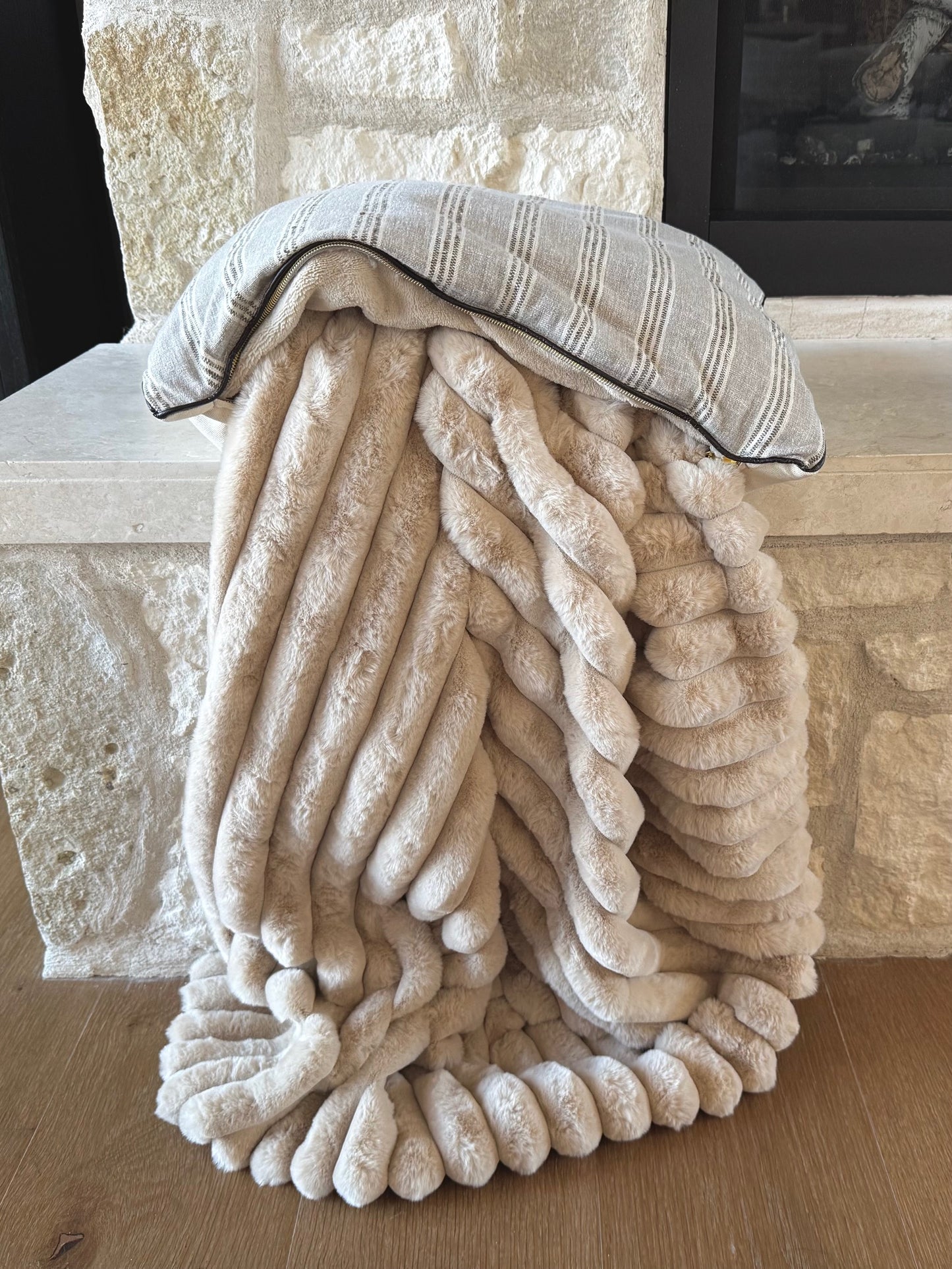 Gray + Brown Stripe | 19x19 Bothro