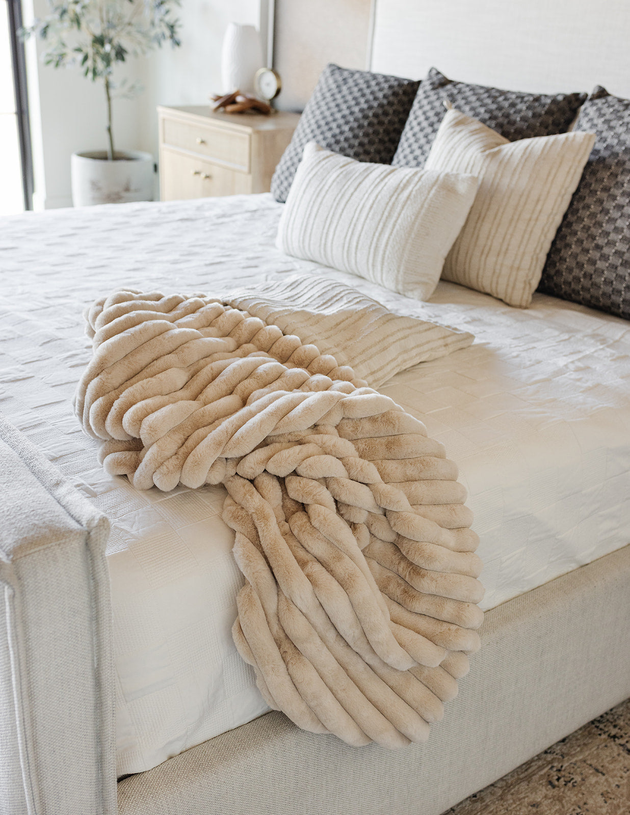 Cream + Beige Textured Stripe | 19x19 Bothro