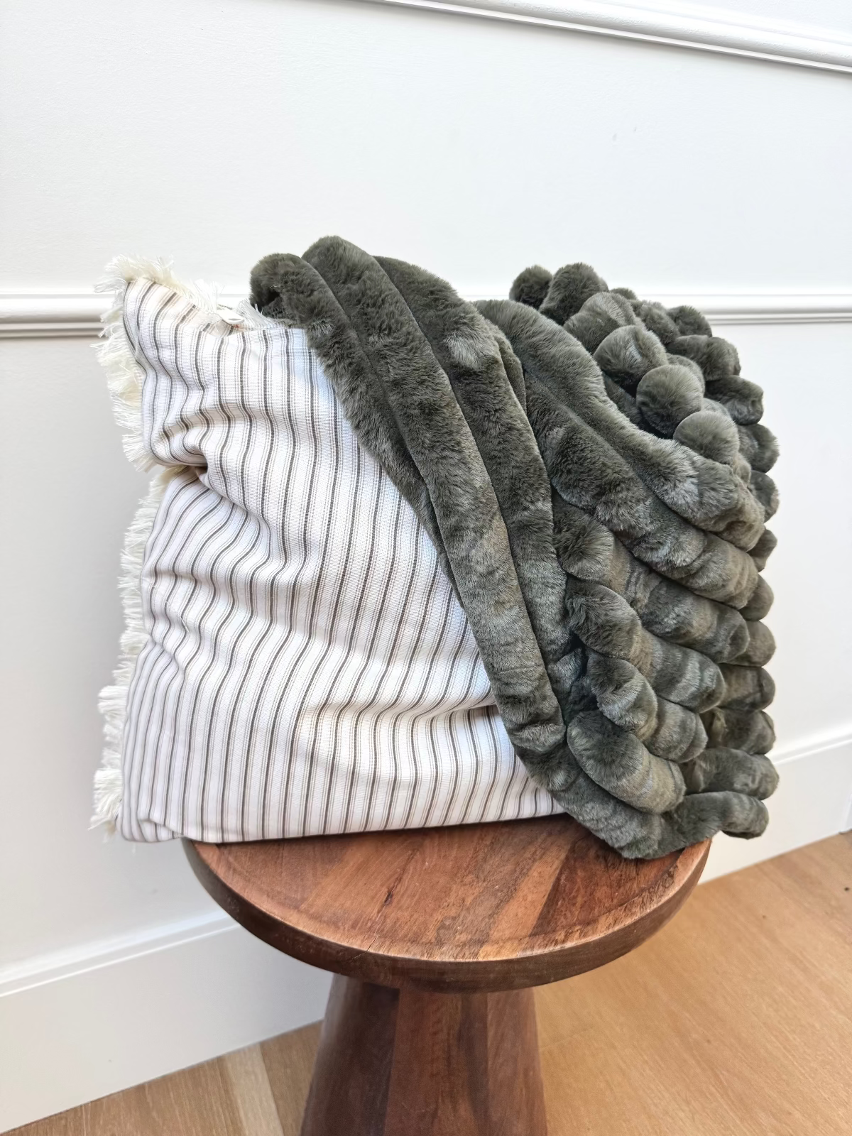 *New!* Beige + Taupe Stripe w/ Fringe | 19x19 Bothro