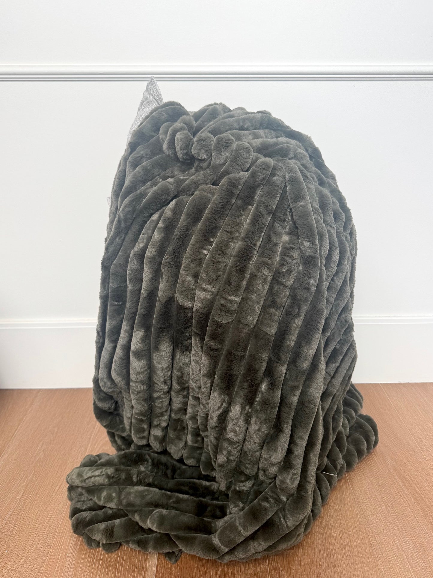 *New!* Heather Gray Tweed | 19x19 Bothro