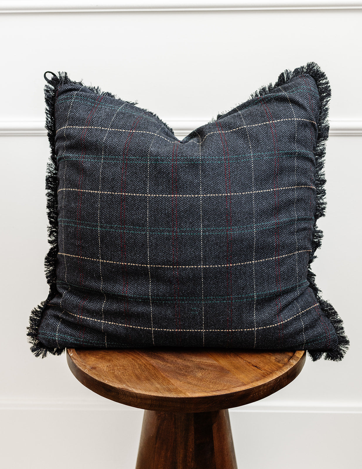Black Fine Line Plaid | 20x20 Bothro (Discounted for tight zipper)