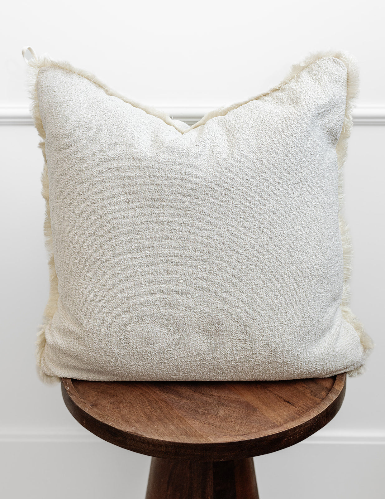 Cream Texture + Fringe | 19x19 Bothro